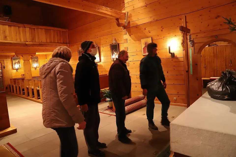 Příprava kostela na Vánoce 2020