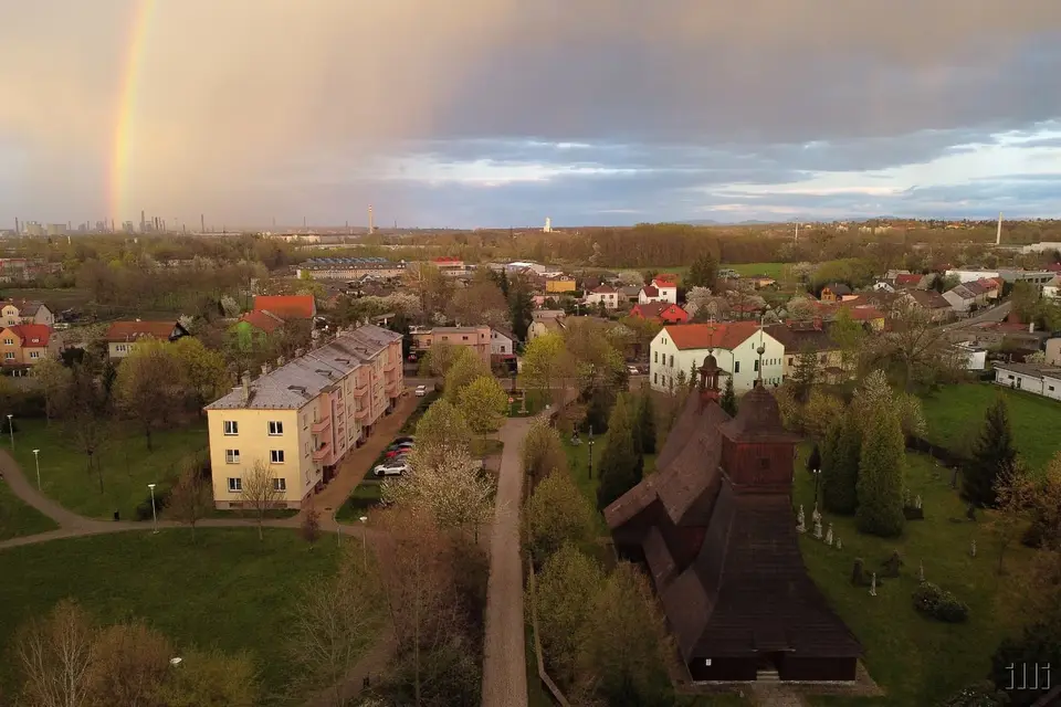 Aprílová duha nad kostelíkem 2024